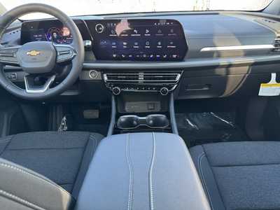 2025 Chevrolet Traverse, $47295.0. Photo 2