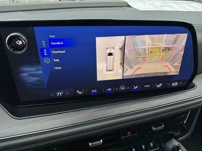 2025 Chevrolet Suburban, $73920.0. Photo 4