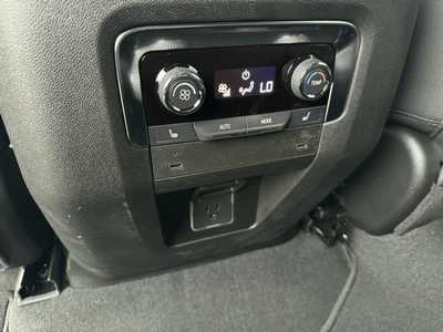 2025 Chevrolet Suburban, $73920.0. Photo 8