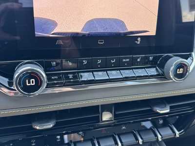 2025 Chevrolet Colorado Crew Cab, $51370.0. Photo 10
