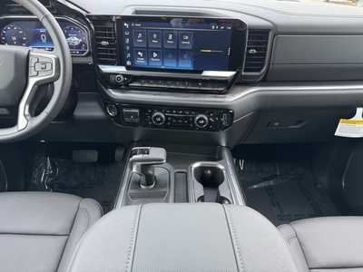 2025 Chevrolet 1500 Crew Cab, $62130.0. Photo 2