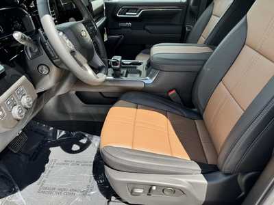 2025 Chevrolet 1500 Crew Cab, $66385.0. Photo 5