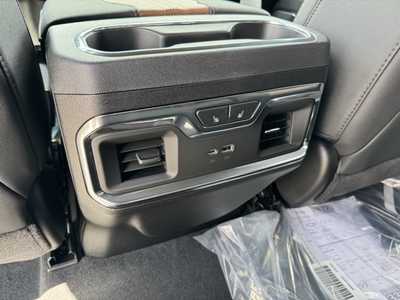 2025 Chevrolet 1500 Crew Cab, $66385.0. Photo 7