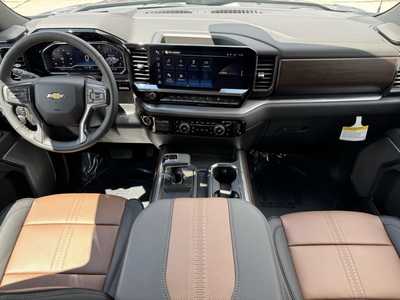 2025 Chevrolet 1500 Crew Cab, $66385.0. Photo 9