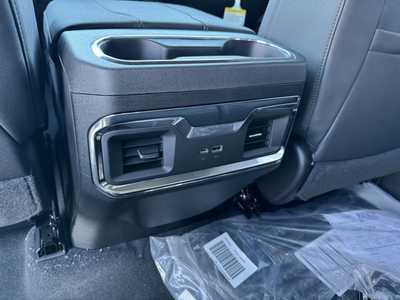 2025 Chevrolet 1500 Crew Cab, $61585.0. Photo 7
