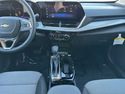 2025 Chevrolet Trax, $25880.0. Photo 2