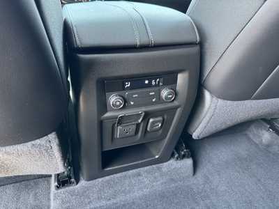 2023 Chevrolet Traverse, $40995. Photo 11