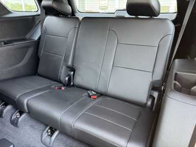 2023 Chevrolet Traverse, $40995. Photo 9
