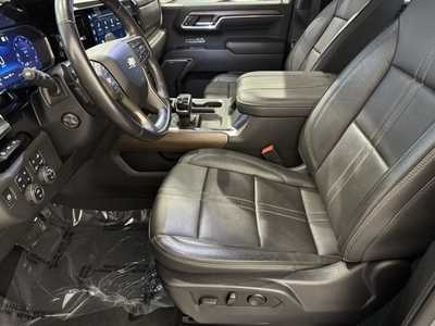 2023 Chevrolet 1500 Crew Cab, $52499. Photo 5