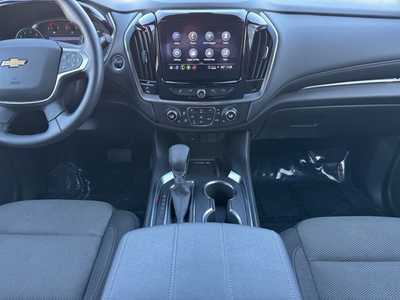 2023 Chevrolet Traverse, $31999. Photo 2