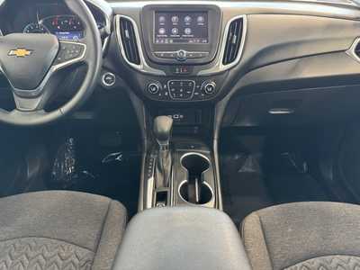 2023 Chevrolet Equinox, $25595. Photo 2