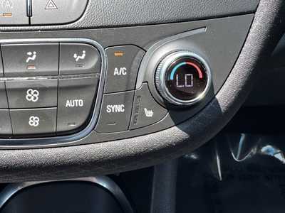 2023 Chevrolet Malibu, $19199. Photo 11