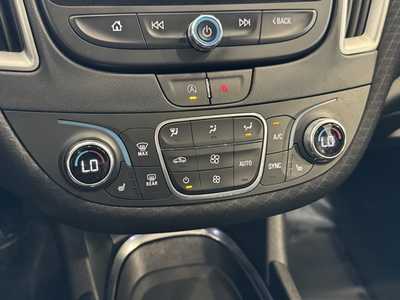 2023 Chevrolet Malibu, $18670. Photo 10
