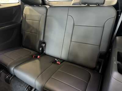2023 Chevrolet Traverse, $38999. Photo 9