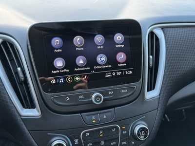 2023 Chevrolet Malibu, $18775. Photo 3