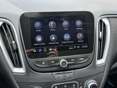 2023 Chevrolet Malibu, $18499. Photo 3