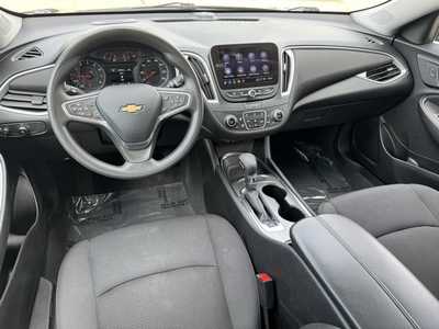 2023 Chevrolet Malibu, $18499. Photo 7
