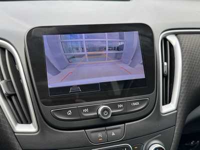 2023 Chevrolet Malibu, $18899. Photo 4