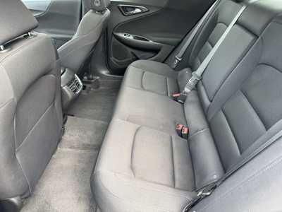 2023 Chevrolet Malibu, $18899. Photo 7