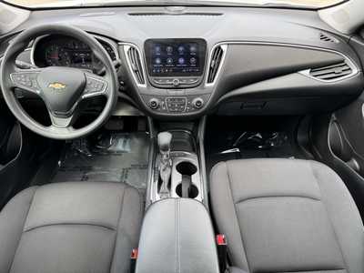 2023 Chevrolet Malibu, $18899. Photo 9