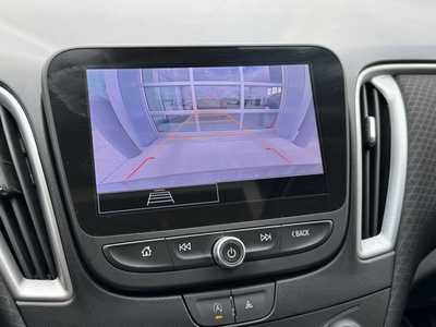 2023 Chevrolet Malibu, $18999. Photo 4