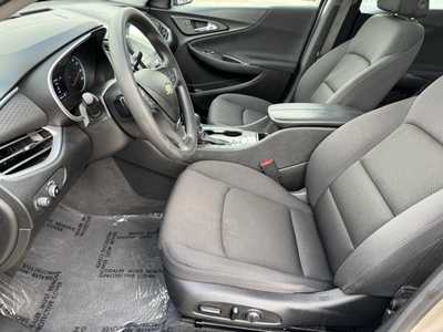 2023 Chevrolet Malibu, $18999. Photo 5