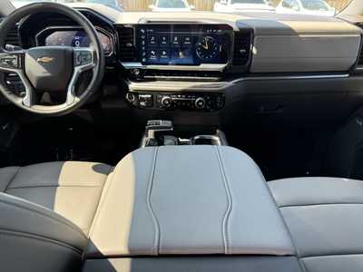 2024 Chevrolet 1500 Crew Cab, $49999. Photo 2