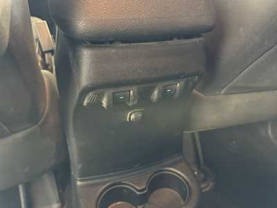 2016 Jeep Wrangler Unlimited, $25990. Photo 7