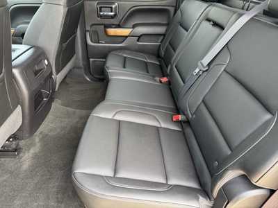 2017 Chevrolet 1500 Crew Cab, $28699. Photo 6