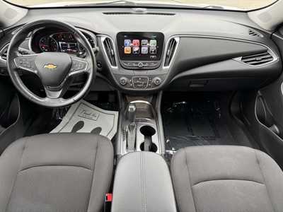2018 Chevrolet Malibu, $13999. Photo 9