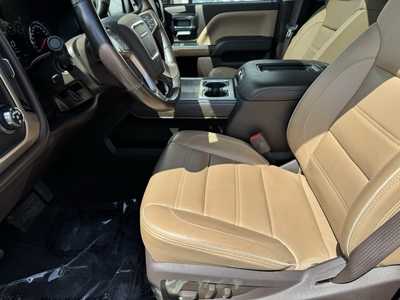 2019 GMC 2500 Crew Cab, $45999. Photo 5