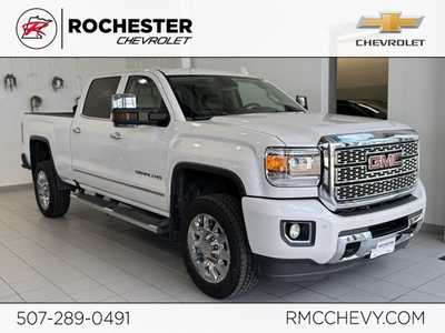 2019 GMC 2500 Crew Cab, $45999. Photo 1