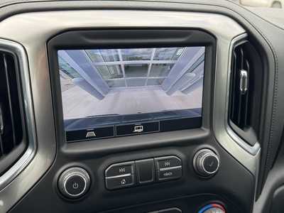 2021 Chevrolet 1500 Crew Cab, $39995. Photo 4