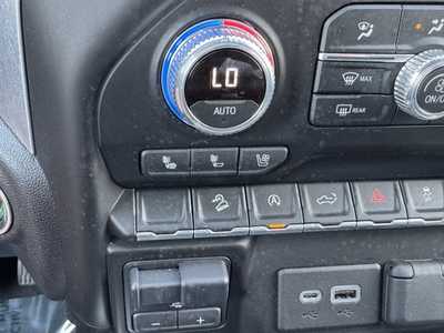 2021 GMC 1500 Crew Cab, $41999. Photo 11