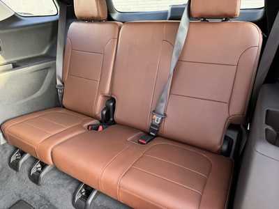 2021 Chevrolet Traverse, $32999. Photo 9