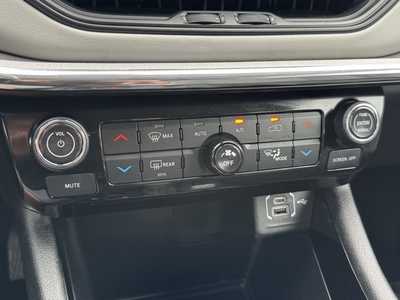 2022 Jeep Compass, $20999. Photo 10