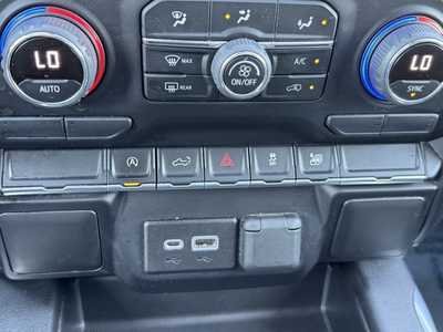 2022 Chevrolet 1500 Crew Cab, $38999. Photo 11