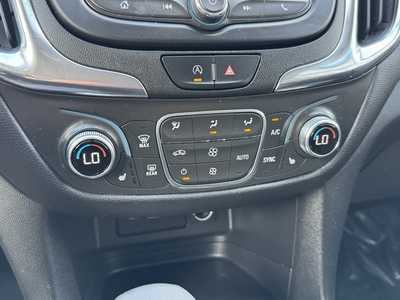 2022 Chevrolet Equinox, $21699. Photo 10