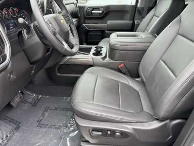 2022 Chevrolet 1500 Crew Cab, $44985. Photo 6
