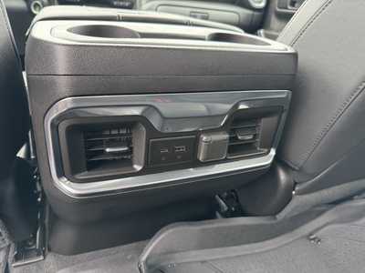 2022 Chevrolet 1500 Crew Cab, $44985. Photo 8