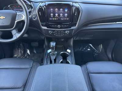 2022 Chevrolet Traverse, $33999. Photo 2