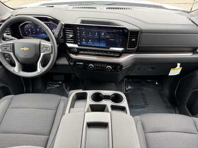 2026 Chevrolet 1500 Crew Cab, $51795.0. Photo 9