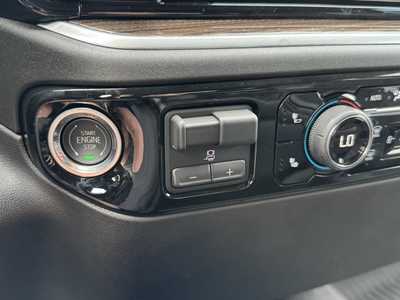 2025 Chevrolet 1500 Crew Cab, $50495.0. Photo 9