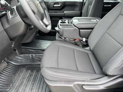 2025 Chevrolet 3500 Crew Cab, $64315.0. Photo 5