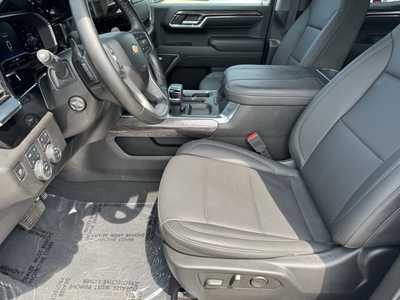 2024 Chevrolet 1500 Crew Cab, $46695. Photo 5