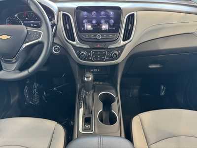 2021 Chevrolet Equinox, $24599. Photo 2