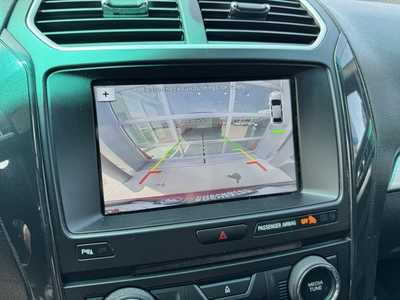 2017 Ford Explorer, $14990. Photo 4