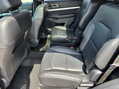 2017 Ford Explorer, $14990. Photo 8