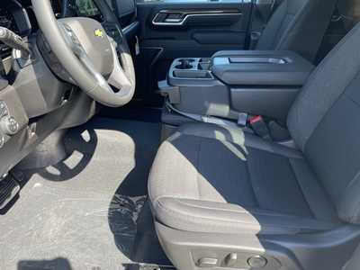 2025 Chevrolet 3500 Crew Cab, $71385.0. Photo 5