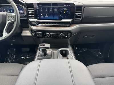 2024 Chevrolet 1500 Crew Cab, $52999. Photo 2